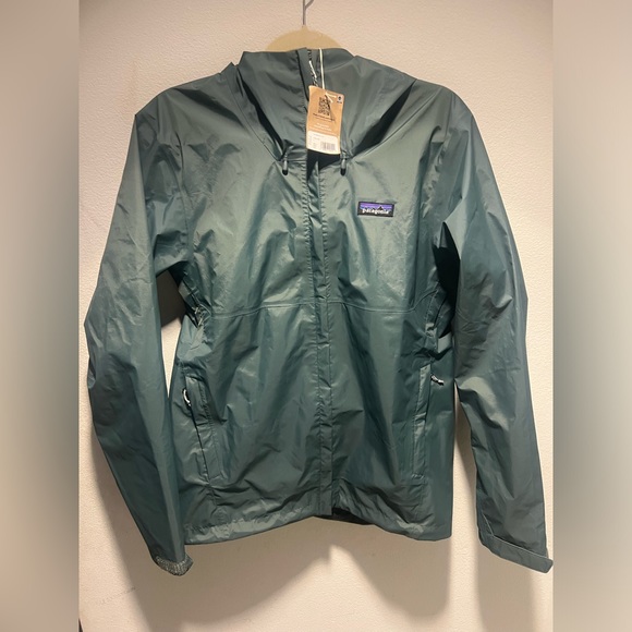 Patagonia Other - Brand new Patagonia jacket size: small